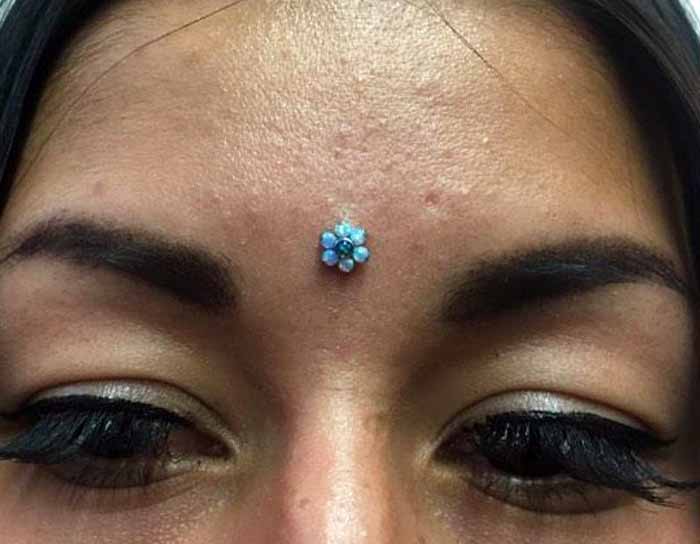 Microdermal o Surface Piercing